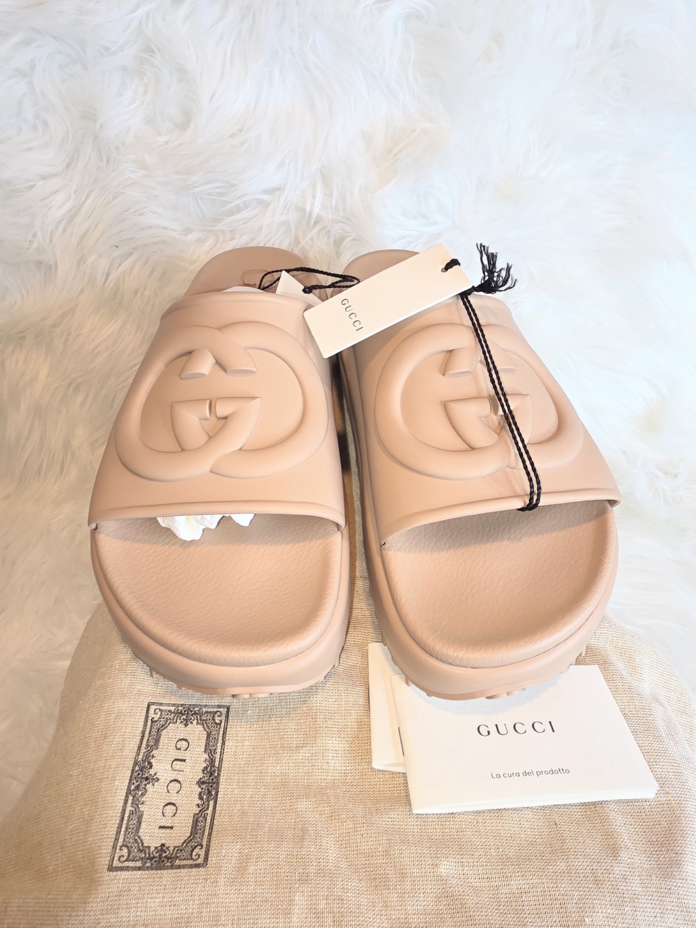 Gucci GG Tan Soft Rubber Logo Slide Sandals NWT Full Inclusion Size 41  $790 - Picture 7 of 11